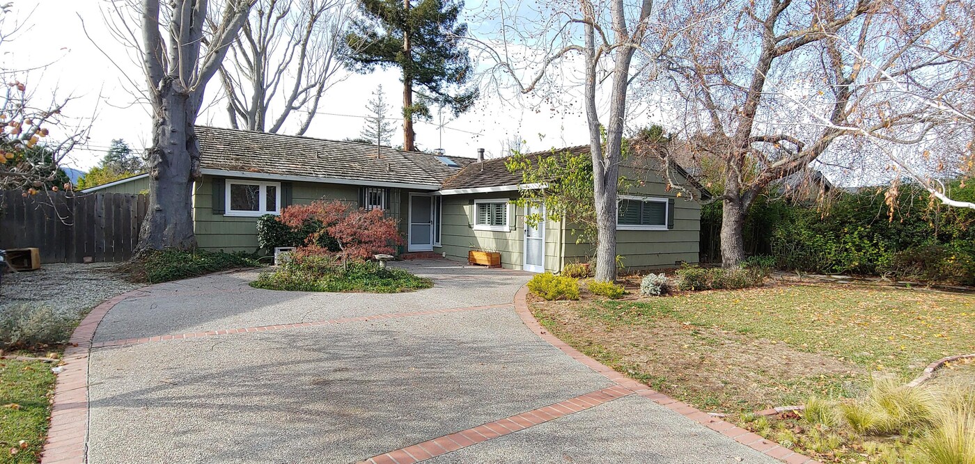 1928 Fallen Leaf Ln in Los Altos, CA - Building Photo