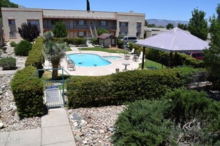 1200 Lanny Ave in Clarkdale, AZ - Building Photo