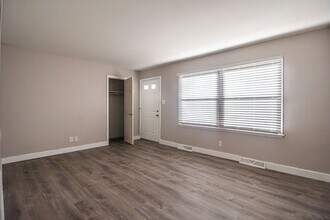 2242 Zumbehl Rd in St. Charles, MO - Building Photo - Building Photo