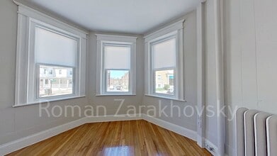 219 Kelton St, Unit 1 in Boston, MA - Foto de edificio - Building Photo