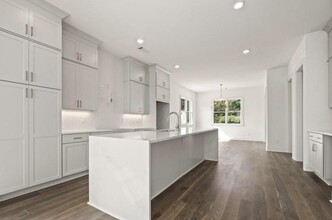 3667 Peachtree Rd NE in Atlanta, GA - Building Photo - Building Photo