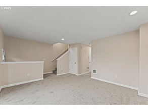 13033 NE Prescott Dr in Portland, OR - Building Photo - Building Photo