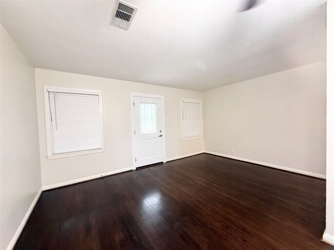 1232 San Felipe St in Angleton, TX - Building Photo - Building Photo