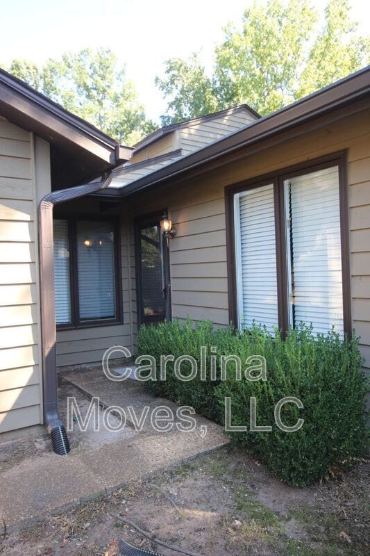324 Skylark Cir
