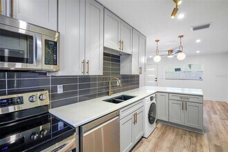 779 12th Ave N in St. Petersburg, FL - Building Photo - Building Photo