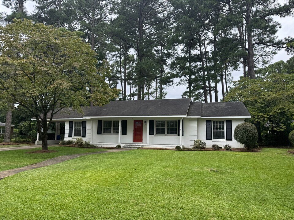 322 Kirkwood Dr in Fayetteville, NC - Building Photo