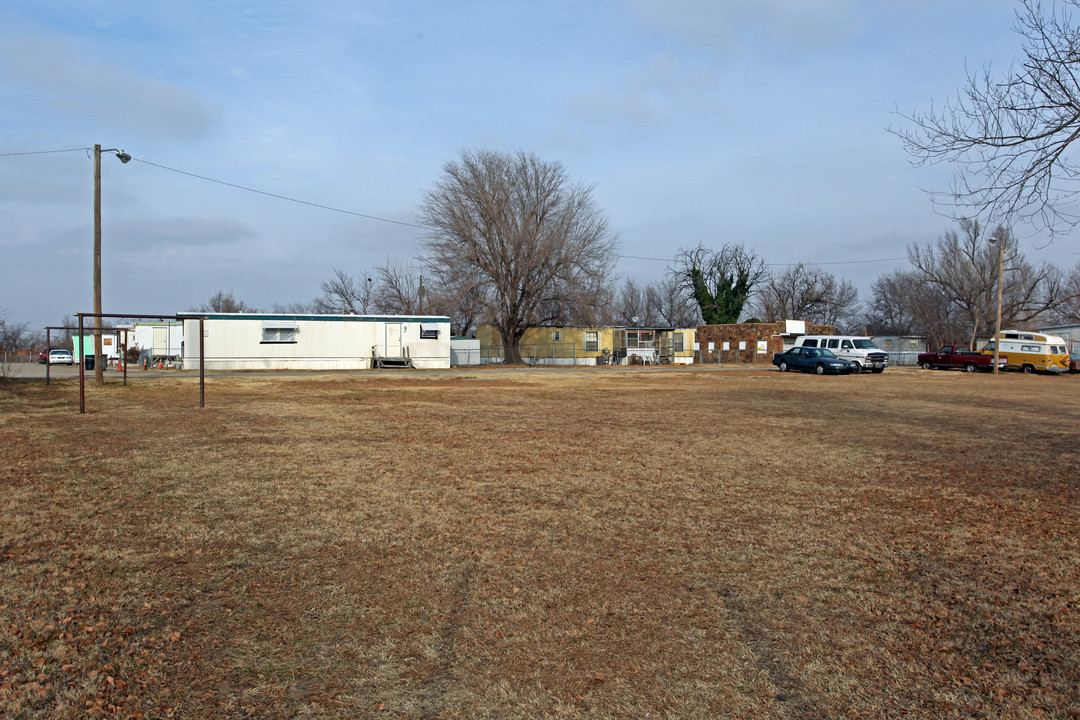 6619 E King St in Tulsa, OK - Foto de edificio