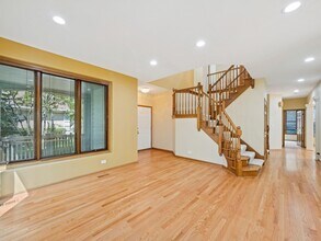 1134 S Hiddenbrook Trail in Palatine, IL - Building Photo - Building Photo