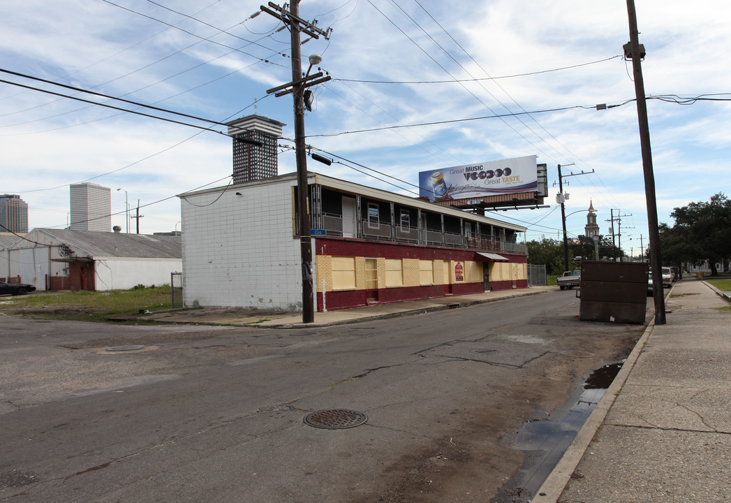 2133 Clio St in New Orleans, LA - Foto de edificio