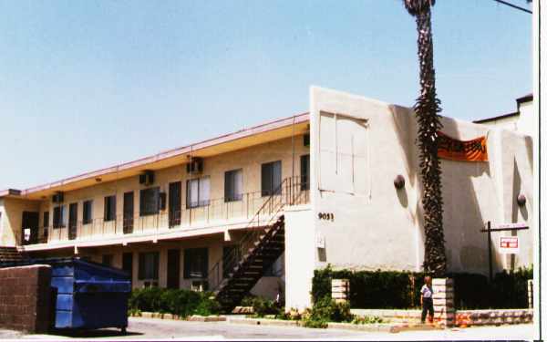 9045-9053 Tobias Ave in Panorama City, CA - Building Photo - Building Photo