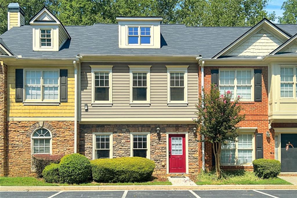 1232 Harris Commons Pl in Roswell, GA - Building Photo