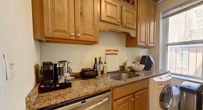 131 Myrtle St, Unit 3 in Boston, MA - Building Photo - Building Photo
