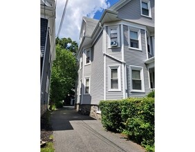 46 Houston Ave-Unit -1 in Milton, MA - Building Photo - Building Photo