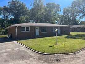 1203 W Centre St, Unit Canaan Place in Springfield, IL - Building Photo