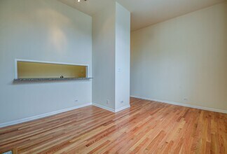 3257 N Sheffield Ave in Chicago, IL - Building Photo - Building Photo