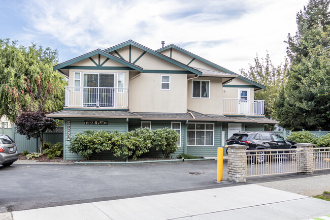 Tudor Place in Langley, BC - Building Photo - Primary Photo