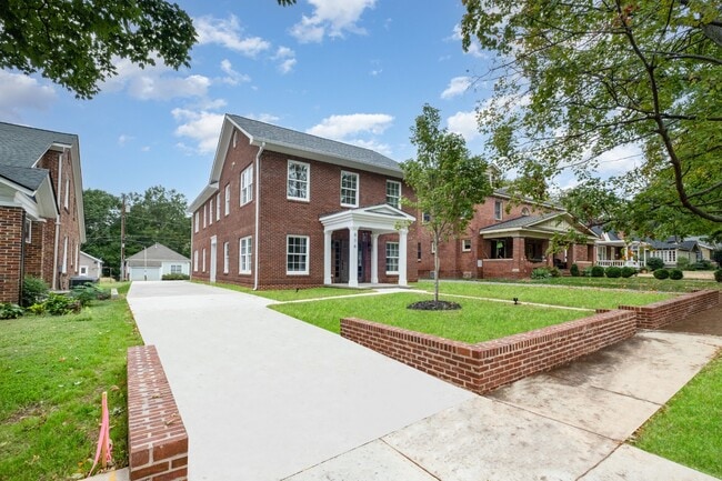 property at 816 Walnut Ave