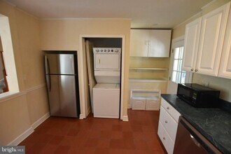 10626 S Dunmoor Dr in Silver Spring, MD - Building Photo - Building Photo