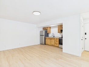 901 Gilmore St in Fairbanks, AK - Building Photo - Building Photo