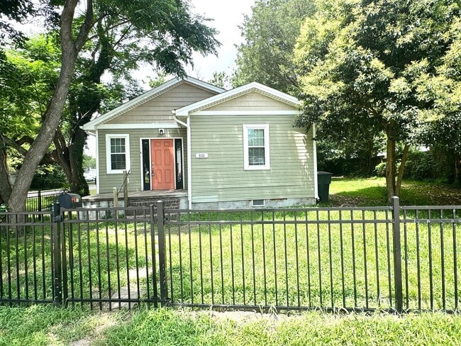property at 3101 Hurley Ave