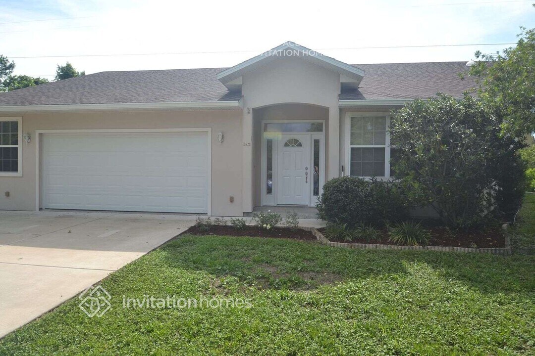 379 Forest Hills Blvd in Ormond Beach, FL - Building Photo