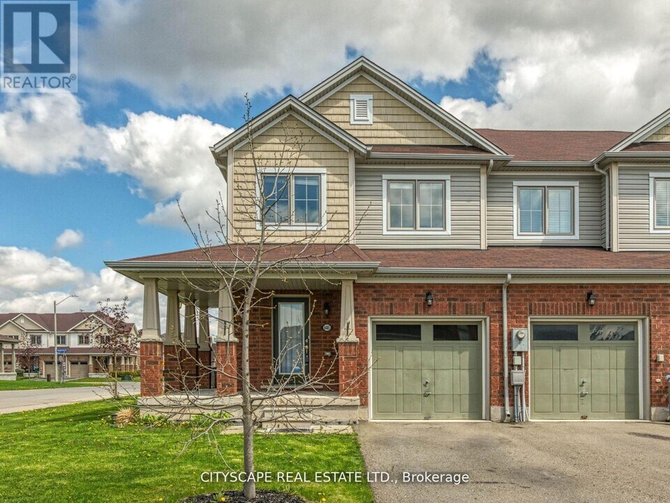 8485 Primrose Ln in Niagara Falls, ON - Building Photo