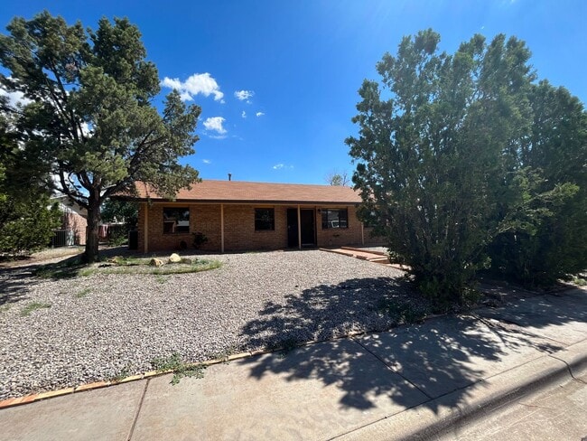 property at 1510 Walnut Dr