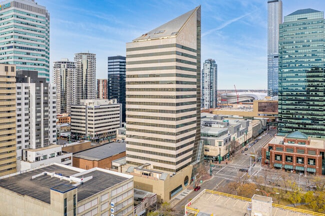 Peak Residences in Edmonton, AB - Building Photo - Building Photo