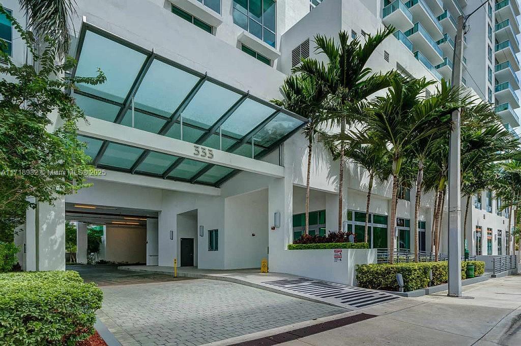 333 NE 24th St, Unit 905 in Miami, FL - Building Photo