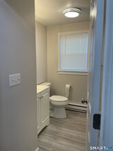 64 Deshon St in New London, CT - Building Photo - Building Photo