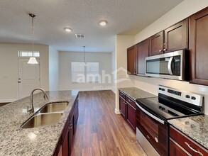 645 Welcome Home Dr in Middleburg, FL - Building Photo - Building Photo