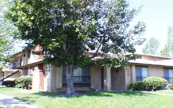 7422 Carnelian St in Rancho Cucamonga, CA - Building Photo