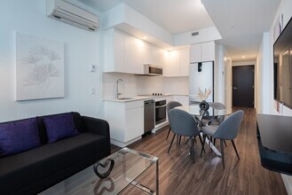 665 Rue Versailles in Montréal, QC - Building Photo - Building Photo