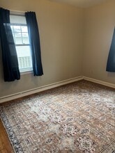 1001 Sunset Ave in Grove City, PA - Building Photo - Building Photo