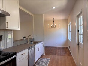 5009 Crowe Dr SE in Smyrna, GA - Building Photo - Building Photo