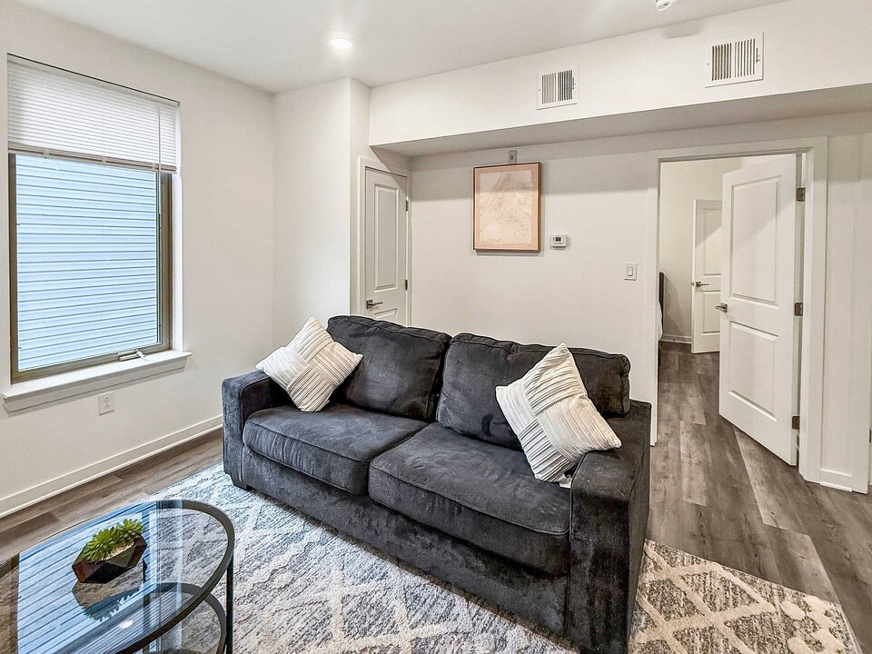 1427 Germantown Ave in Philadelphia, PA - Building Photo