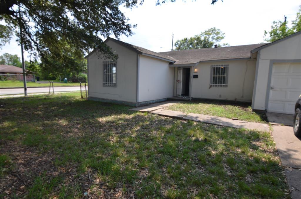 10614 Rosehaven Dr in Houston, TX - Building Photo