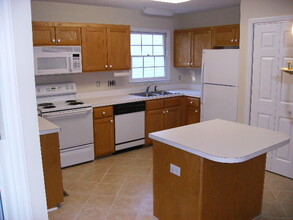 14 Archer Glen Ct in Greensboro, NC - Building Photo - Building Photo