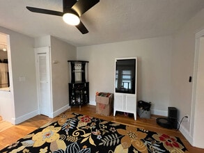 86 Summer St, Unit Summer St in Watertown, MA - Foto de edificio - Building Photo