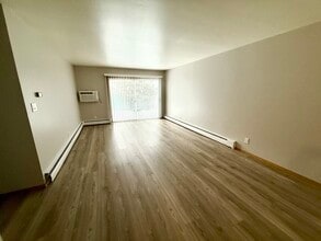 1455-1465-1465 Sheridan Rd in Kenosha, WI - Building Photo - Building Photo