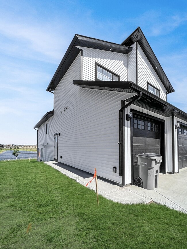 12018-120177 77 Ave in Grande Prairie, AB - Building Photo - Building Photo