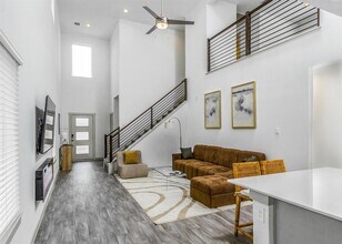 12832 Barnsbury Ln in Houston, TX - Building Photo - Building Photo