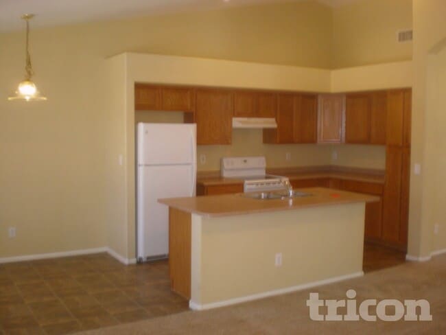 5334 N Ormondo Way in Litchfield Park, AZ - Building Photo - Building Photo