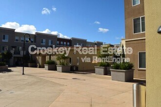 88 E 6th St in Pittsburg, CA - Foto de edificio - Building Photo