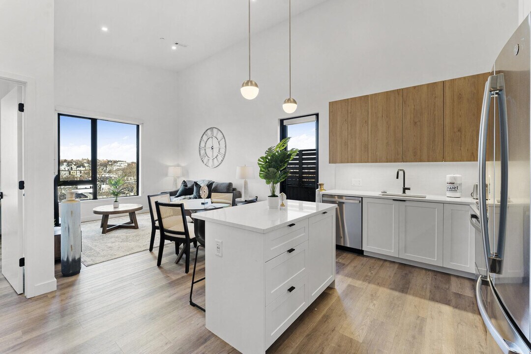 282 Bremen St-Unit -ID1054772P in Boston, MA - Building Photo