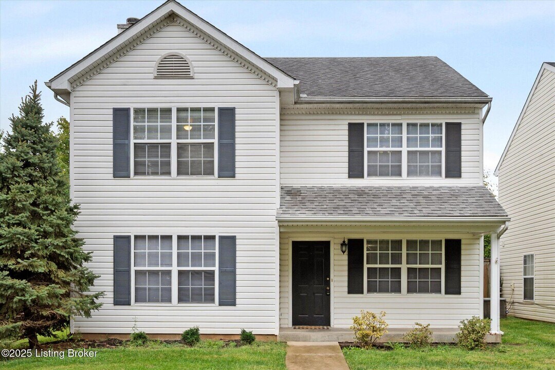 12428 Brothers Ave in Louisville, KY - Building Photo