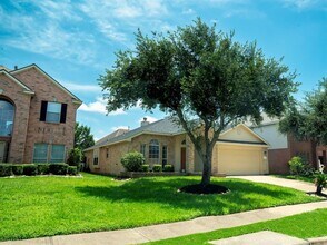 2414 Alcove Foster Ct in Fresno, TX - Building Photo - Building Photo