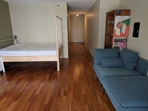 2020 Walnut St, Unit 11g in Philadelphia, PA - Building Photo - Building Photo