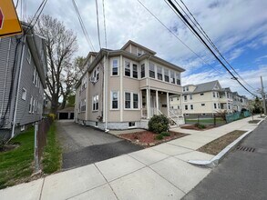 128 Nichols Ave in Watertown, MA - Building Photo - Building Photo