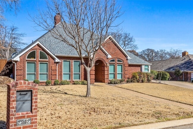 2942 Woodland Hills Dr in Grapevine, TX - Building Photo - Building Photo